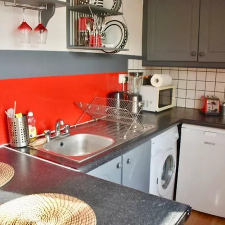 Charming 1 Bedroom Heart Of Апартаменты