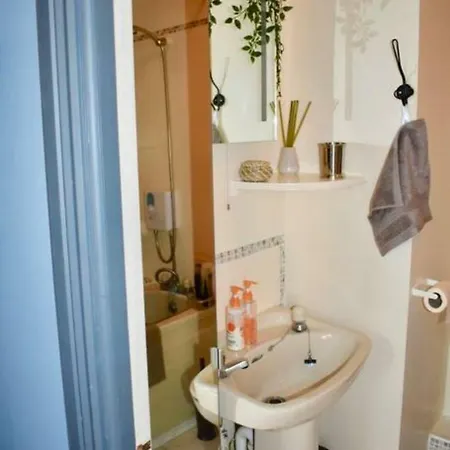 Charming 1 Bedroom Heart Of *