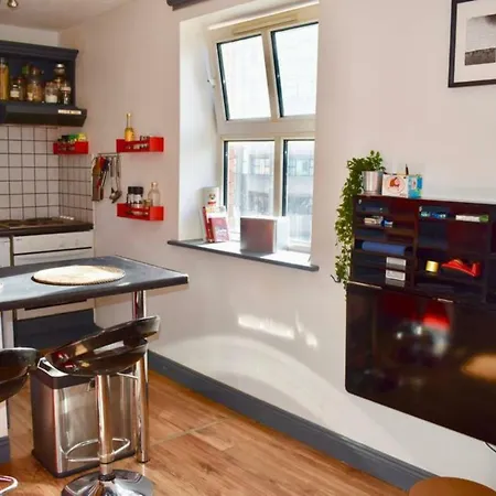 Charming 1 Bedroom Heart Of 아파트 *